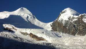 Due alpiniste italiane sono morte assiderate. Incidenti In Montagna A 17 Anni Precipita E Muore Durante Scalata Sul Monte Rosa La Repubblica