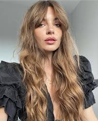 Melanie Feeney (melaniefeeney89)