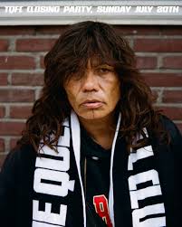 The Queer Agenda presents v̶r̶o̶u̶w̶e̶n̶ Voetbal (w̶o̶m̶e̶n̶s̶ Football). A  portrait series dedicated to lovers of the game. Eleven large-scale  photographs will be exhibited in De Hallen, Amsterdam West, along the  central Hennie