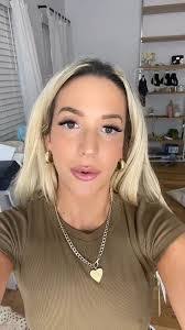 Mea Williams's Instagram, Twitter & Facebook