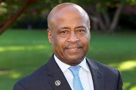 Congratulations! Perry Greene, Ph.D., vice president for diversity and  inclusion, received an Executive Circle Award from Long Island Business  News. http://bit.ly/2m5lHQU