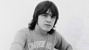 Describe the prince of darkness here! Ac Dc Founder Malcolm Young S Death Mourned By Ozzy Osbourne Eddie Van Halen And Other Rockers Abc News