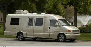 2004 Winnebago Rialta Class C Rvweb Com Winnebago Recreational Vehicles Vehicles