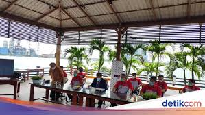 Waduh kok malah mau diboikot sama negaranya sendiri di facebook, kiai ishomuddin malah mengajak warga nu untuk memboikot jne. Kenapa Jne Diboikot Nu Jne Diboikot Hingga Tranding Di Twitter Ini Penyebabnya Telisik Id Ilustrasi App My Jne Awangmuda Www Jne Com Etsuko Walder