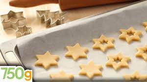 J'ai déjà plusieurs bûches de noël élaborées sur le blog, alors pour changer et parce retrouvez aussi mes idées cadeaux de noël ici ! Biscuits De Noel Faciles 750g Youtube