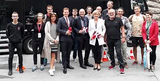 Listen orf radio salzburg live online from austria, free internet radio channels on austria , music, sports, news on orf radio salzburg Entdeckungen Von Heute Stars Von Morgen Orf Salzburg Fernsehen