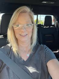 Copied and pasted: Update: woke this morning with about half my hair😞. The  rest seems to be coming out slowly throughout the day. So nobody be  surprised next time you see me.