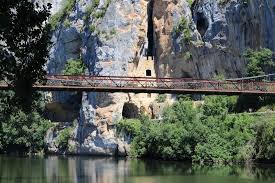 Au retour, après une brusque. Bouzies Et Le Chemin De Halage Virtual Trip