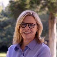 Amy Roberson's Instagram, Twitter & Facebook