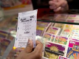 Tentez de remporter le prochain jackpot de 17 000 000 € minimum en jouant sur fdj.fr. How Many Numbers You Have To Match To Win A Euromillions Cash Prize Mirror Online