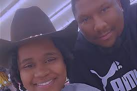 Derrick Wyckoff's Instagram, Twitter & Facebook