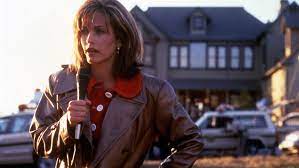 You might know courteney from tv shows and movies such as friends as monica geller, scream franchise as gale weathers or more recently from cougar town as jules cobb. Courteney Cox Will Return As Gale Weathers In Scream Reboot Variety