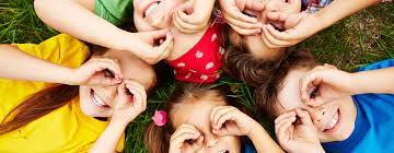 Juego de lanzamiento para niños, incluye 12 pelotas. 10 Juegos En Grupo Para Ninos Juegos Al Aire Libre Juegos Y Fiestas Guia Del Nino