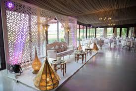 Toute la belgique prix : Epingle Par Zineb Sehabi Sur Deco Deco Mariage Oriental Deco Mariage Marocain Decoration Mariage Oriental
