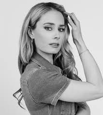 Claire Elise Yo (@claireeliseyo) • Instagram photos and videos