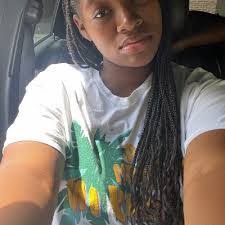 Aysha Perry's Instagram, Twitter & Facebook