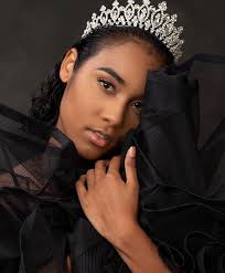 Pour miss france 2020, les français vont davantage respecter les règles citoyennes et vont prendre conscience des problèmes environnementaux. Miss Guadeloupe Clemence Botino Is Announced As Miss France 2020