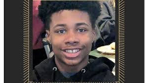 Nina Kretz's Instagram, Twitter & Facebook