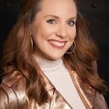 Holly Marsh's Instagram, Twitter & Facebook