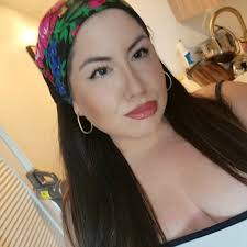 Feels like a good time to mention that one of New England's most popular  gas station chains (which is also a heating fuel supplier) is SO CANADIAN  that if you're looking for