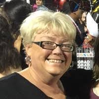 Tracy Theisen's Instagram, Twitter & Facebook