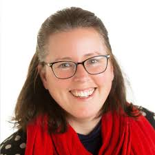 Amanda Luckman's Instagram, Twitter & Facebook