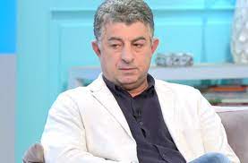 Ο γιώργος καραϊβάζ θα είχε σήμερα την ονομαστική του εορτή και για τον λόγο αυτό οι συγχωριανοί του, στην καλλίφυτο της δράμας, τον τίμησαν εγκαινιάζοντας ένα εκκλησάκι που χτίστηκε στη μνήμη. Giwrgos Karaibaz Ta Teleytaia Toy Lepta Ston Thleoptiko Aera Video