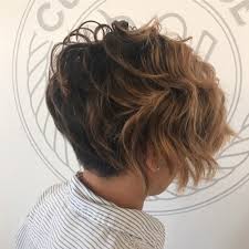 Looking for hairstyles for short hair? 21 Of The Lovliest Short Wavy Hairstyles Trending Right Now