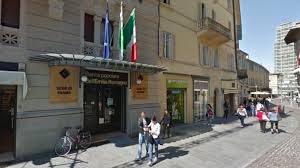 Trova le filiali banca popolare dell'emilia romagna a avellino: Scavano Un Tunnel Per Rapinare Una Banca Di Bper Di Via Cavour