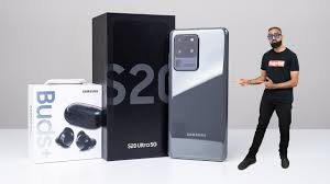 The front is almost all display with slim bezels and a centered punch hole for the front camera. Samsung Galaxy S20 Ultra Galaxy Buds Unboxing Youtube