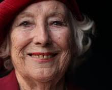 At 92, forces' sweetheart to tell all