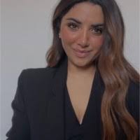 Lorena Hahn's Instagram, Twitter & Facebook