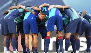 In a statement, the club said: Lionel Messi Nach Verbleib Beim Fc Barcelona Ein Massstab Ware Lewandowski