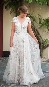 Savin London Amelia 2000 01 Used Wedding Dress Save 27 Used Wedding Dresses Wedding Dresses Lace Tea Length Dresses