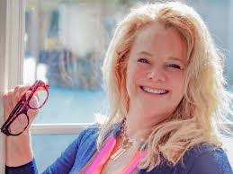 Laura Cady's Instagram, Twitter & Facebook