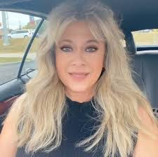 Teresa Richmond's Instagram, Twitter & Facebook