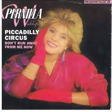 Bland annat uppmärksammades låtar som svindlande affärer. Pin On Scandinavian 80 S Pop And Italo Disco Singers