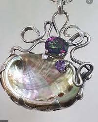 Silver jewels sets offered on alibaba.com come in intricate designs including handcrafted premium pieces, and their beauty is sure. Pin By Alexcia On Alexcia S Tab Setting Custom Silver Jewelry Geometric Silver Jewellery Jewelry Inspiration