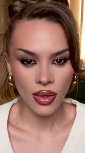 bam bam bam my new fav lipcombo: @𝗕𝗔𝗕𝗬 𝗕𝗬 𝗟𝗢𝗥𝗥𝗔𝗜𝗡𝗘  Masterpiece lipliner + Bombshell lipgloss #lipsync #makeup #makeuplook  #highcontrastmakeup