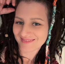 When your gut is thriving, so is your brain..because a healthy gut means a  sharp, focused mind. That's why I love pairing fasting with bone broth!  It's soothing, packed with nutrients, and