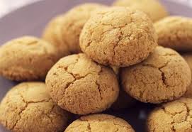 Gli amaretti sardi sono golosi dolcetti a base di mandorla tipici della tradizione culinaria sarda. Ricetta Degli Amaretti I Deliziosi Irresistibili Biscottini Alle Mandorle