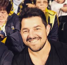 MEDIA STRINGERS — RURAL ROOM