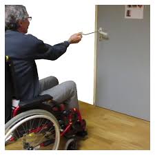 Crochet Ouvre Porte Pour Fauteuil Roulant