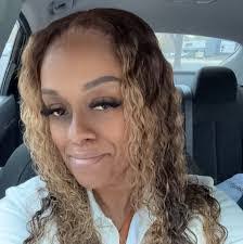 Shaneka Hunter's Instagram, Twitter & Facebook