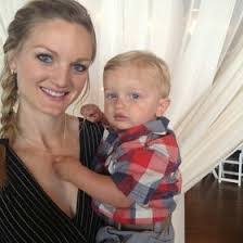 Amanda Poore's Instagram, Twitter & Facebook