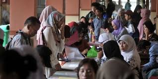Daerah dengan profil menonjol bidang akuntabilitas publik. Foto Antusias Hari Pertama Pendaftaran Sekolah Merdeka Com