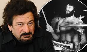 Boston drummer Sib Hashian collapses and dies at 67