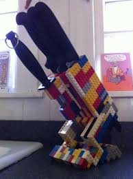 Things to make with le0000000gos : 15 Useful Things You Can Build With That Old Lego Stash Lego Diy Toy Storage 3 Simple Life Hacks