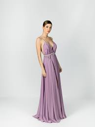 Novias outlet sevilla es una tienda en la que encontrar los trajes de novia de las mejores marcas. Vestido Ada Rocio Osorno