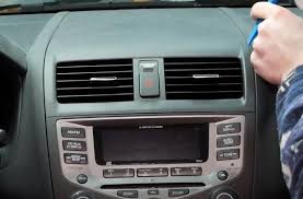 Turn the ignition switch to acc (i). A Step By Step Removal And Installation For 2003 2007 Honda Accord 7 Car Gps Navigaiton Seicane